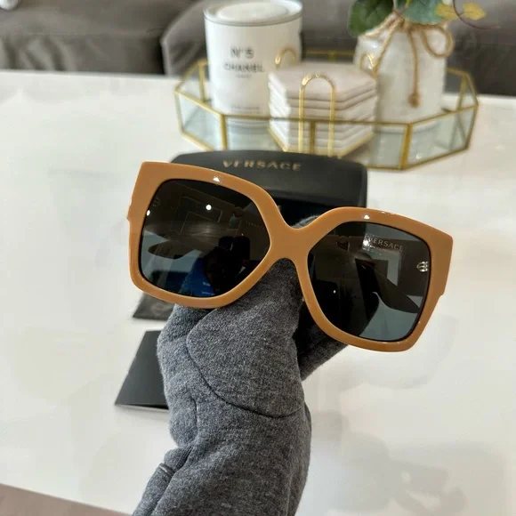 Versace Oversized Square Acetate Sunglasses NUDE COLOR display picture 2